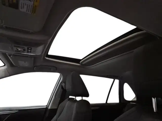 2023 Toyota RAV4 XLE XLE | Moonroof | Lane Assist - Photo 10