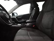 2023 Toyota RAV4 XLE XLE | Moonroof | Lane Assist - Photo 11