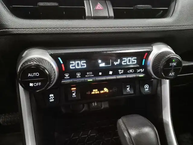 2023 Toyota RAV4 XLE XLE | Moonroof | Lane Assist - Photo 14