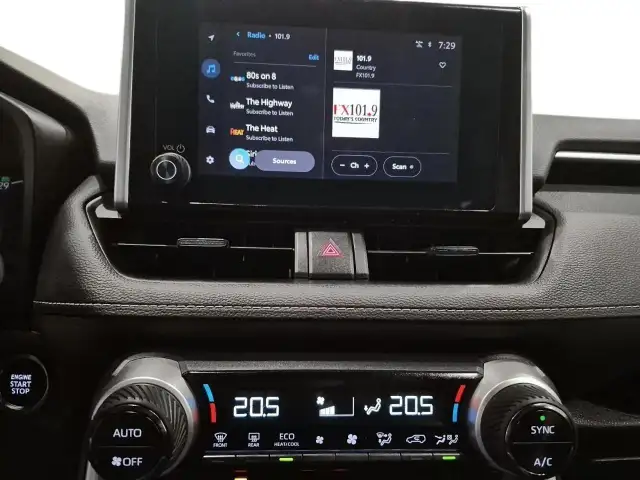 2023 Toyota RAV4 XLE XLE | Moonroof | Lane Assist - Photo 22