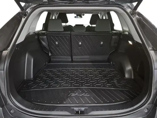 2023 Toyota RAV4 XLE XLE | Moonroof | Lane Assist - Photo 26