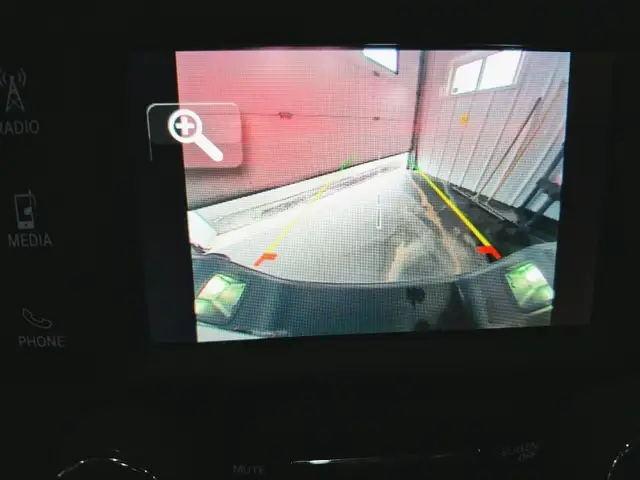 2021 Jeep Gladiator Willys | Safety & Trailer Tow Pkg - Photo 16