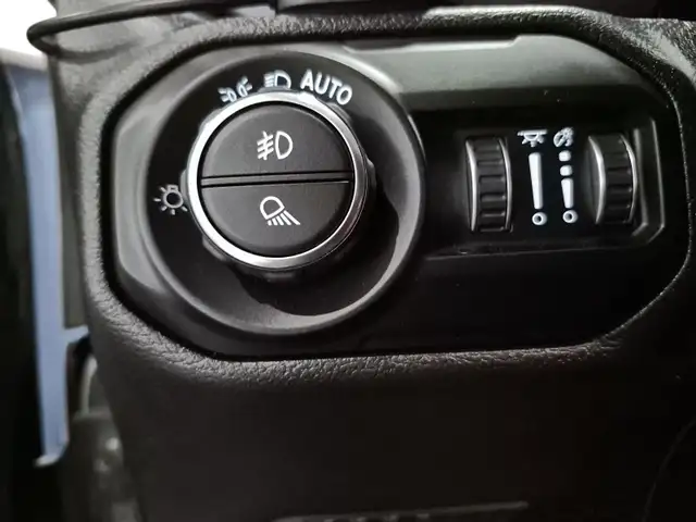 2021 Jeep Gladiator Willys | Safety & Trailer Tow Pkg - Photo 22