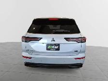 2025 Mitsubishi Outlander ES ES | Dual Climate Control | - Photo 5