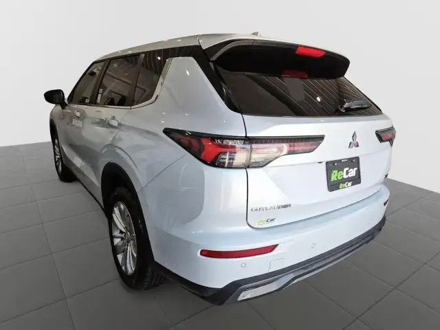 2025 Mitsubishi Outlander ES ES | Dual Climate Control | - Photo 6