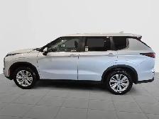 2025 Mitsubishi Outlander ES ES | Dual Climate Control | - Photo 7