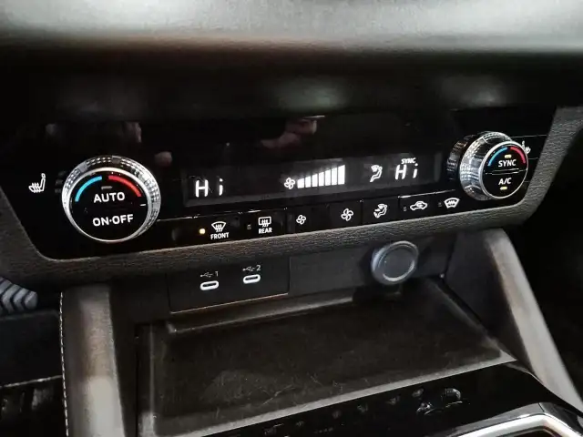 2025 Mitsubishi Outlander ES ES | Dual Climate Control | - Photo 11
