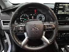 2025 Mitsubishi Outlander ES ES | Dual Climate Control | - Photo 13
