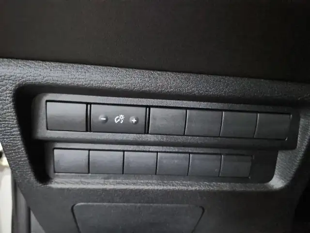 2025 Mitsubishi Outlander ES ES | Dual Climate Control | - Photo 22