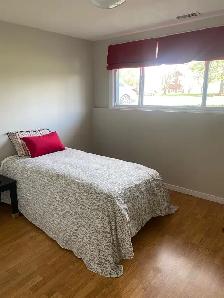 4 Bedroom Home For Sale - 20 Coolbrook Crescent, Munster - Photo 12