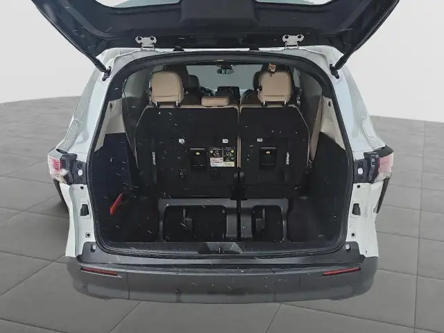 2024 Toyota Sienna XLE 8-Passenger XLE 8 Passenger | Sunroof... - Photo 8
