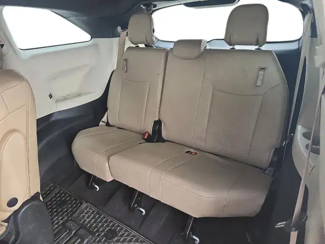 2024 Toyota Sienna XLE 8-Passenger XLE 8 Passenger | Sunroof... - Photo 12