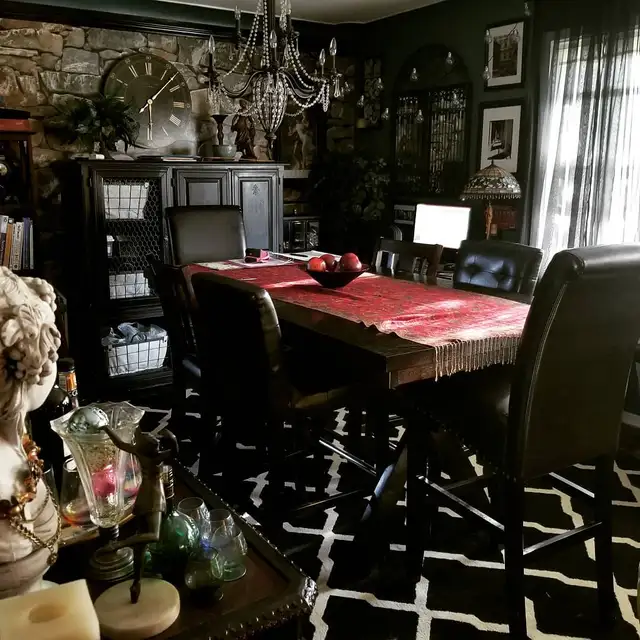 Reliable Long-Term Tenant Seeking Character 2-Bedroom Kitchener - Photo 3