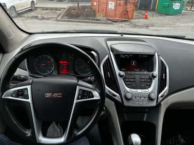 2014 GMC Terrain SLE - All Wheel Drive - Photo 6