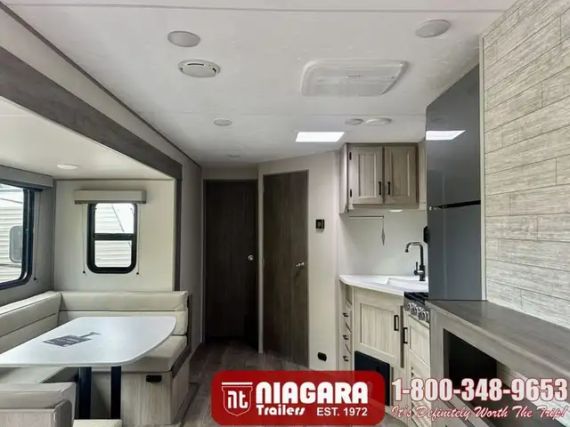 2026 COACHMEN CATALINA SUMMIT SERIES 8 281QBUNK Travel Trailer - Photo 8