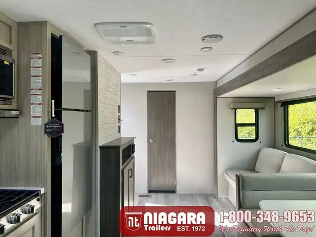 2026 COACHMEN CATALINA SUMMIT SERIES 8 281QBUNK Travel Trailer - Photo 9