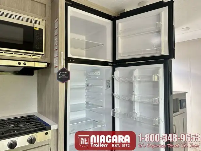 2026 COACHMEN CATALINA SUMMIT SERIES 8 281QBUNK Travel Trailer - Photo 17