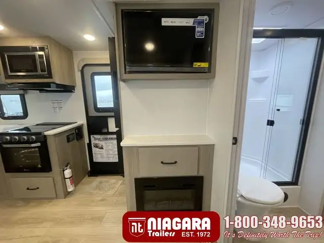 2025 FOREST RIVER RW MINI LITE 2506FK Travel Trailer - Photo 11