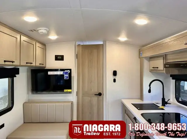 2025 FOREST RIVER ROCKWOOD GEO PRO 19FDS Travel Trailer - Photo 6