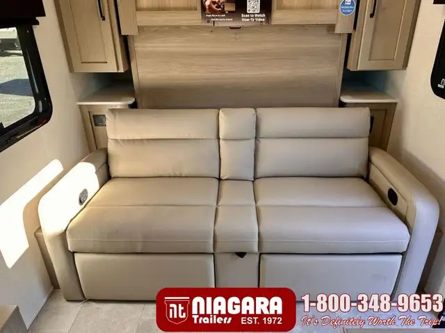 2025 FOREST RIVER ROCKWOOD GEO PRO 19FDS Travel Trailer - Photo 8