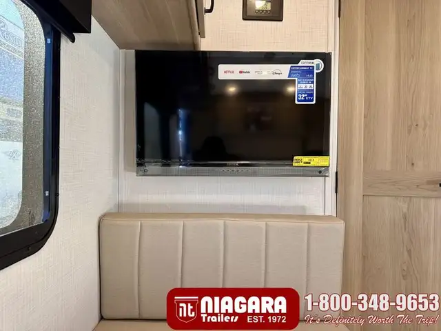 2025 FOREST RIVER ROCKWOOD GEO PRO 19FDS Travel Trailer - Photo 11