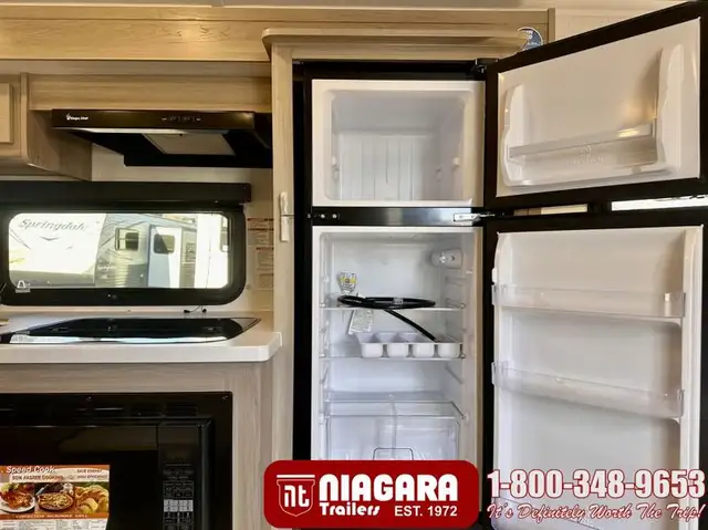 2025 FOREST RIVER ROCKWOOD GEO PRO 19FDS Travel Trailer - Photo 17