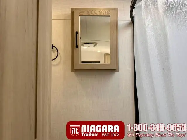 2025 FOREST RIVER ROCKWOOD GEO PRO 19FDS Travel Trailer - Photo 20