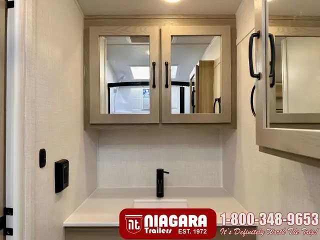 2025 FOREST RIVER ROCKWOOD GEO PRO 19FDS Travel Trailer - Photo 24