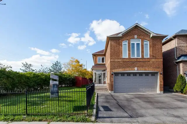 LARGE 4 BEDROOMS DETACHED HOUSE - MAVIS & MATHESON (HEARTLAND)