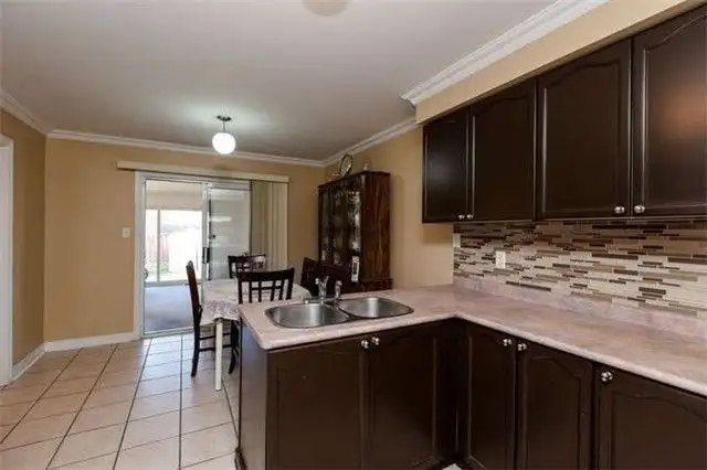 LARGE 4 BEDROOMS DETACHED HOUSE - MAVIS & MATHESON (HEARTLAND) - Photo 6