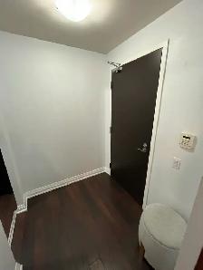 700 Sqft 1 Den at 5 Valhalla Inn rd. Etobicoke - Photo 2