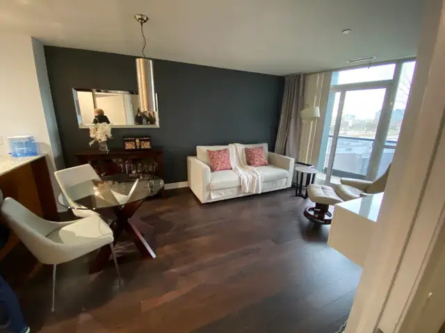 700 Sqft 1 Den at 5 Valhalla Inn rd. Etobicoke - Photo 4