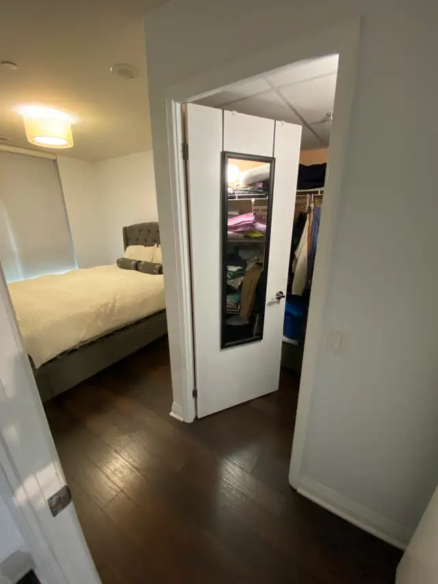 700 Sqft 1 Den at 5 Valhalla Inn rd. Etobicoke - Photo 6