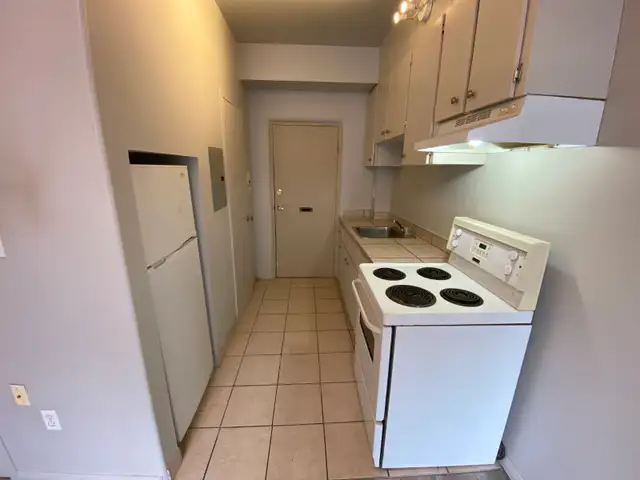 Studio Bachelor Apartment in Durand Neighbourhood - Photo 5