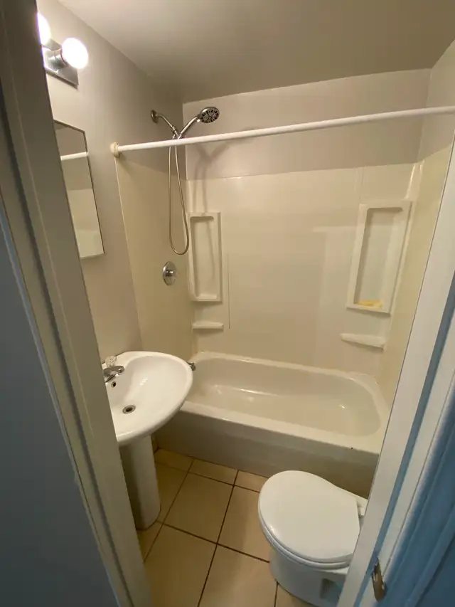 Studio Bachelor Apartment in Durand Neighbourhood - Photo 6