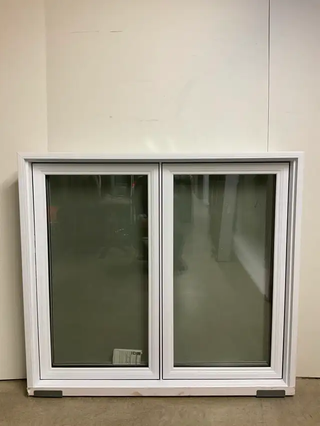 10858BP Fenêtre Battant PVC Blanc 2 sect 2 ouvr 55 3/4 x 50