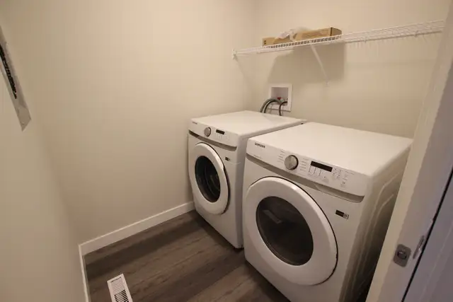 2 bedroom , 2 bathroom in the heart of St.Boniface - Photo 7