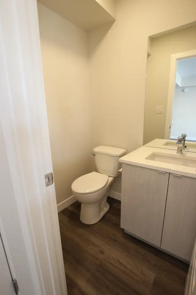 2 bedroom , 2 bathroom in the heart of St.Boniface - Photo 8