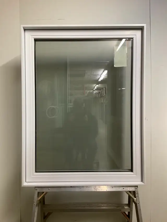 10826BP Fenêtre Battant PVC Blanc 1 sect 1 ouvr 35 3/4 x 45 1/2