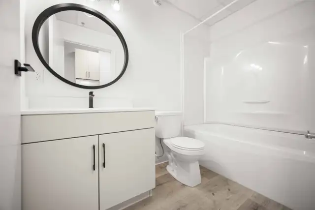 Modern 1 Bedroom Apartment! Move In Ready! - Photo 5