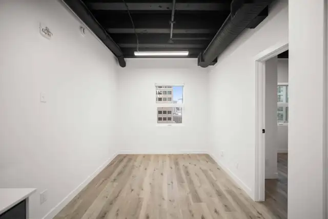 Modern 1 Bedroom Apartment! Move In Ready! - Photo 12