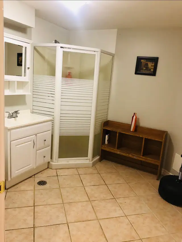 A beautiful bedroom/parking lot near UTM for rent - Photo 7