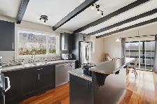 LARGE HOME IN VALLEYVIEW WITH PANORAMIC MOUNTAIN VIEWS - Photo 7