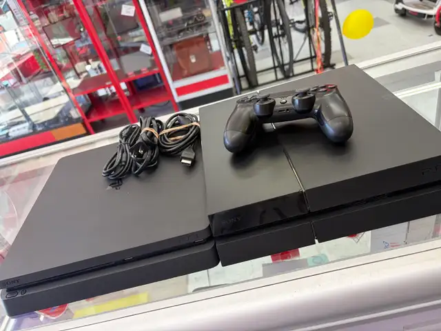 PlayStation 4 - Photo 2