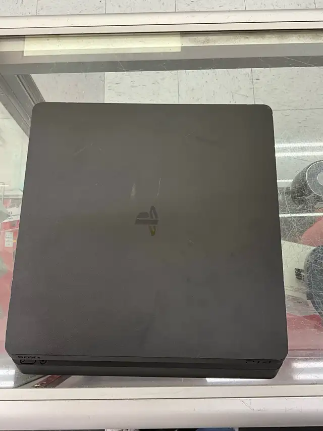 PlayStation 4 - Photo 3