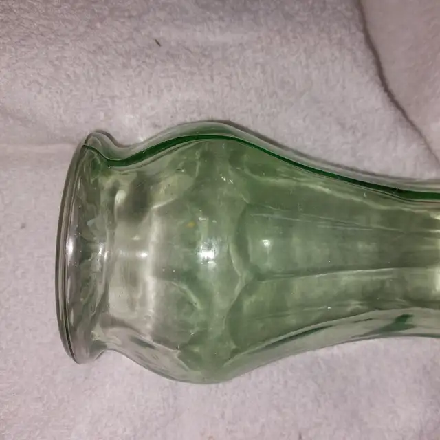 Green vase - Photo 2
