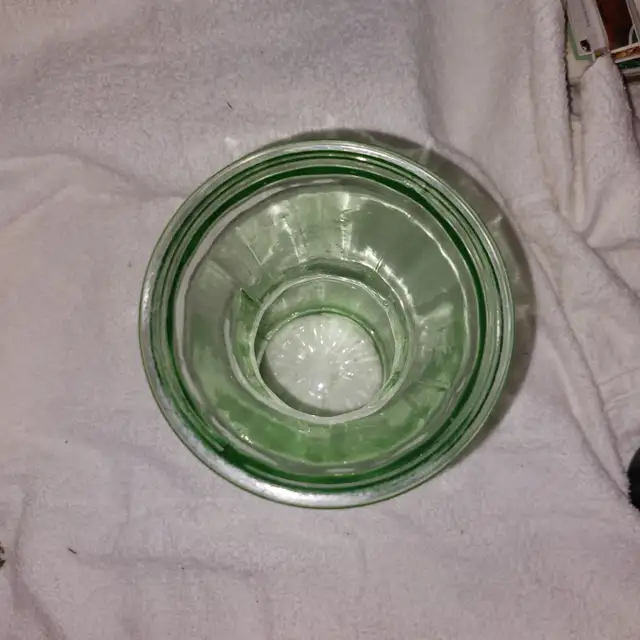 Green vase - Photo 4