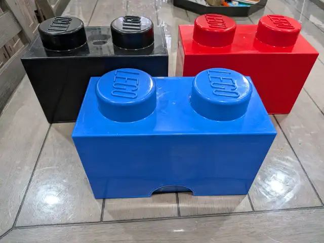 Gently Used lot of 3 Lego 2 Stud Storage Brick Containers - Photo 3