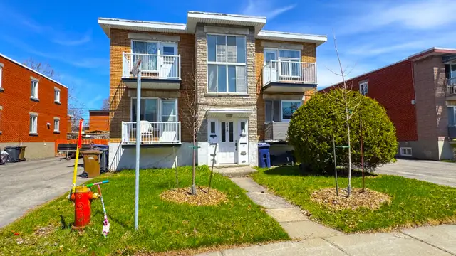 4 ½  avec une jolie cour arrière privée