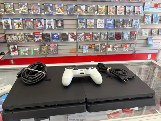 Console de jeux PS4 - Photo 3